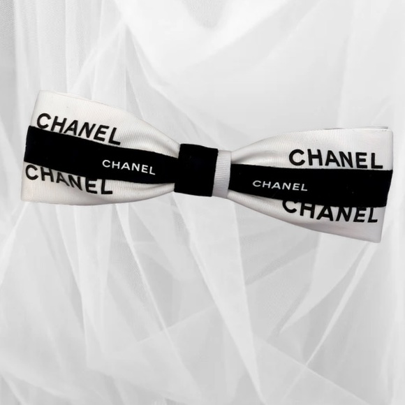Chanel Gift Wrapping 2 Ribbons - Picture 2 of 9